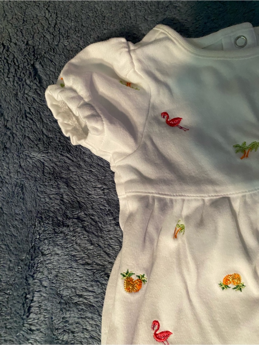 Vintage Y2K Gymboree White Baby Romper w/Flamingo & Palm Trees, size 0-3 months - Picture 3 of 7